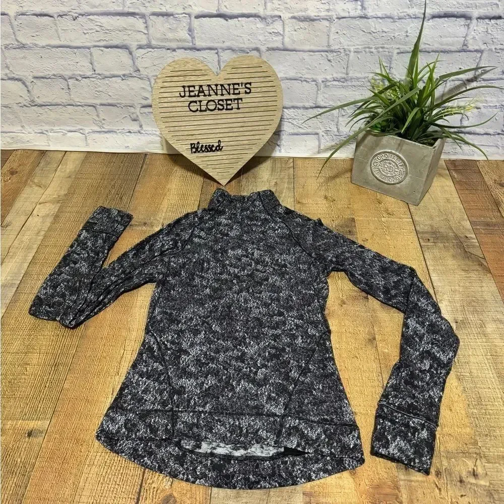 Lululemon Outrun the Elements 1/2 Zip in Misted Jacquard Black White